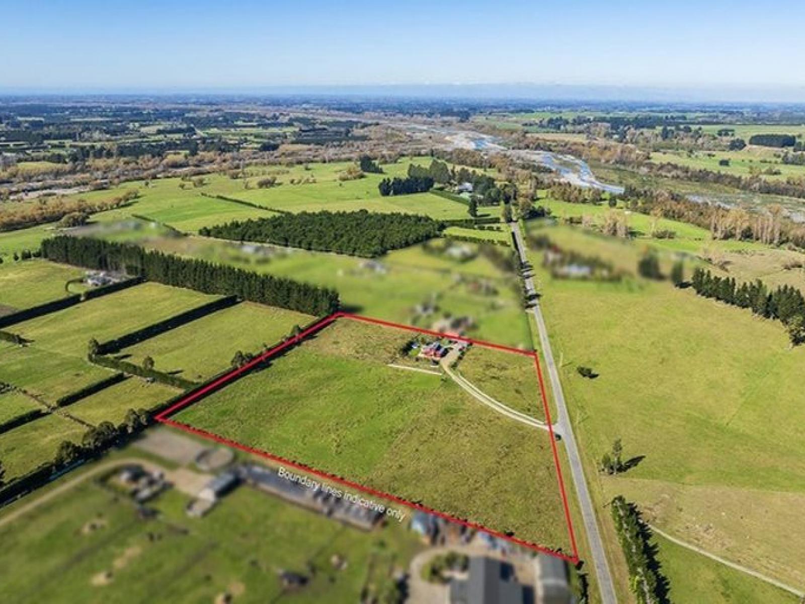 92 Foothills Road, Okuku
