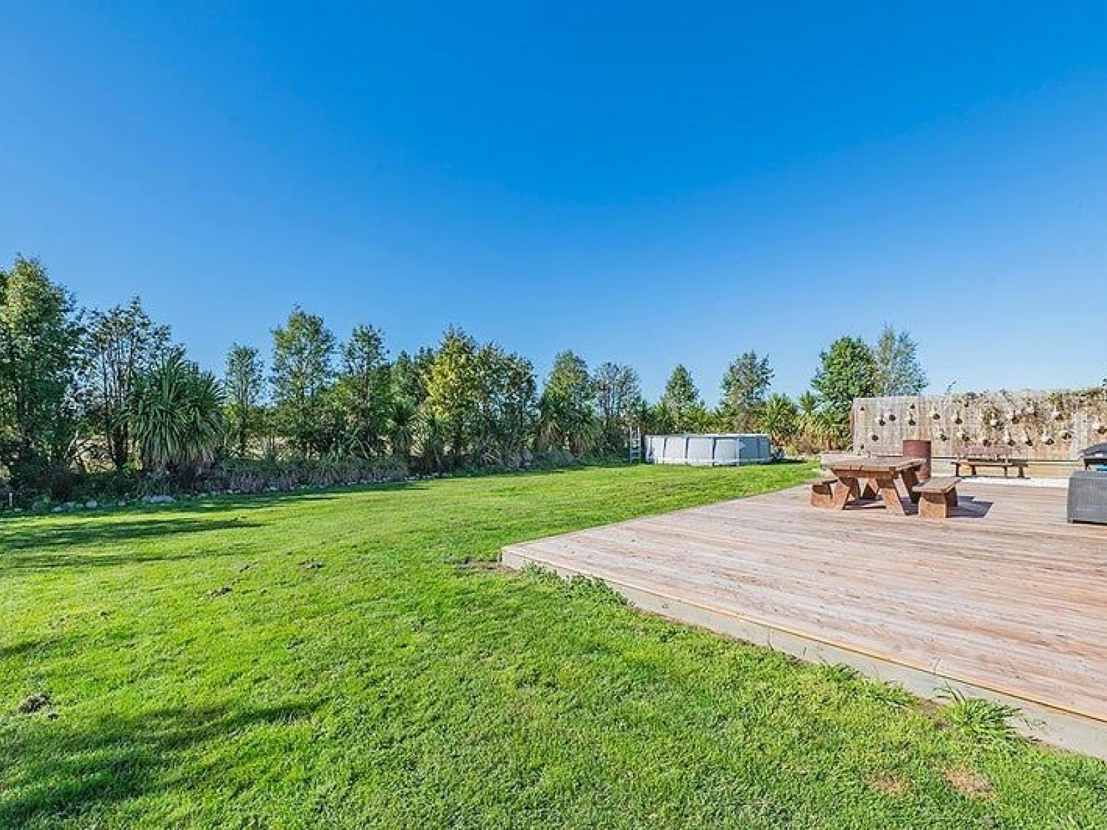 92 Foothills Road, Okuku