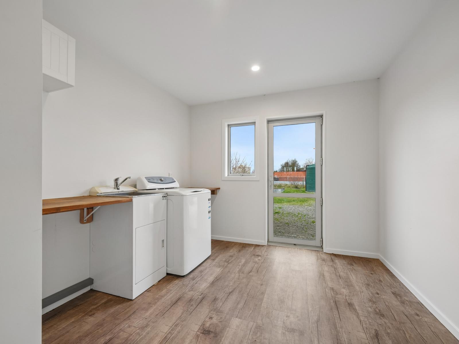 92 Foothills Road, Okuku