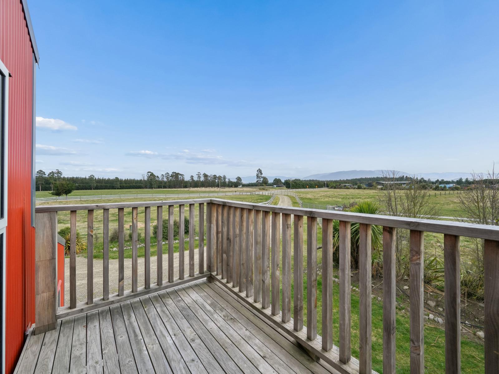92 Foothills Road, Okuku