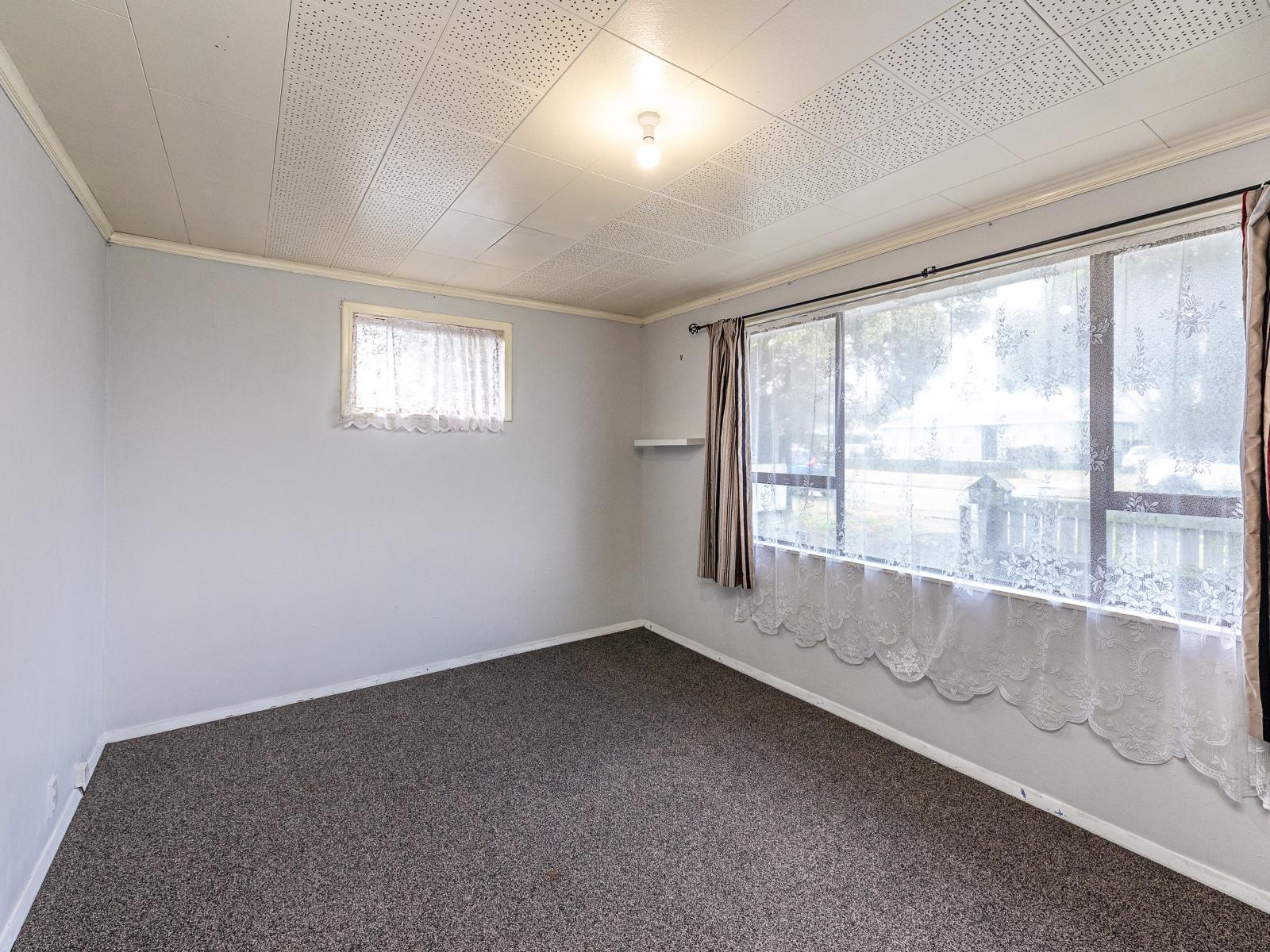8 Tongariro Street, Castlecliff