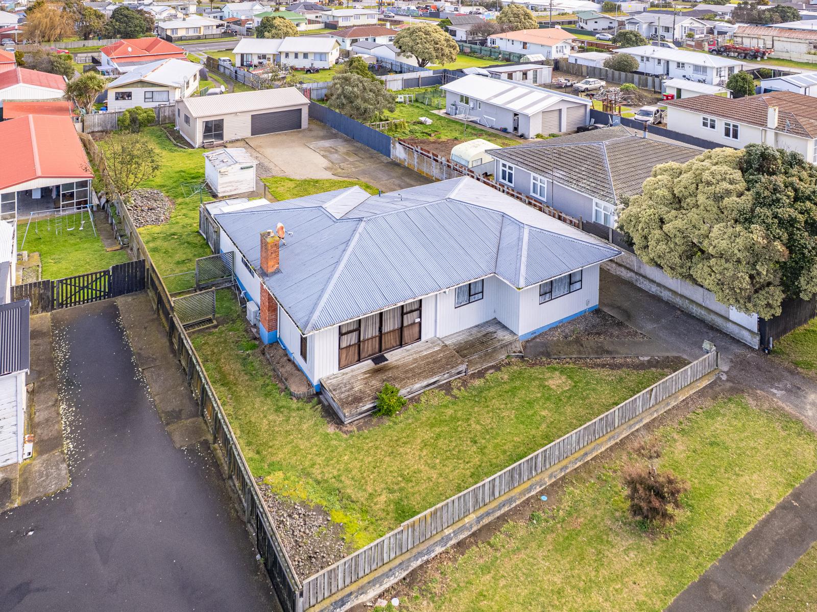 8 Tongariro Street, Castlecliff