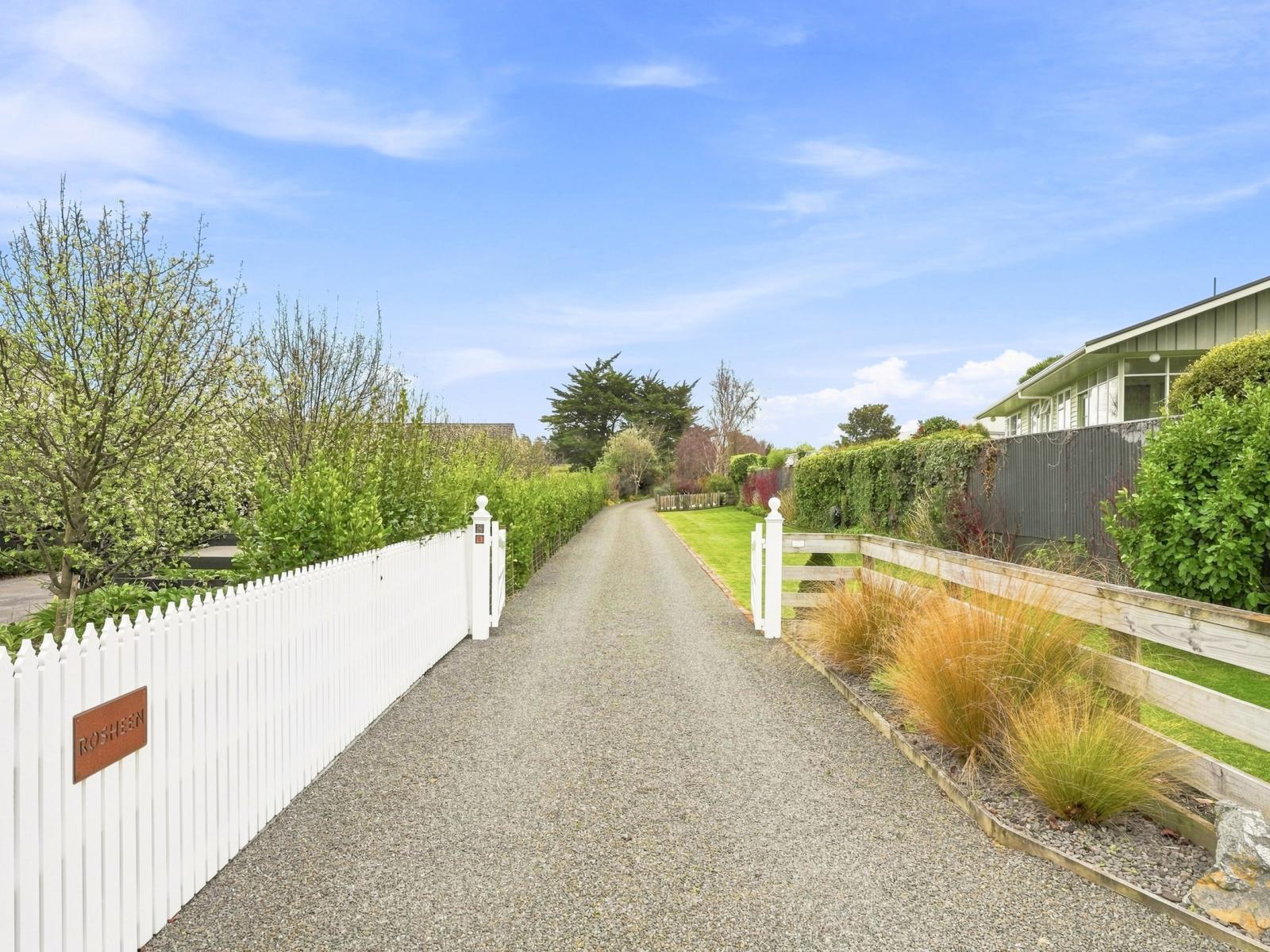 8a Tirimoana Place, Otamatea