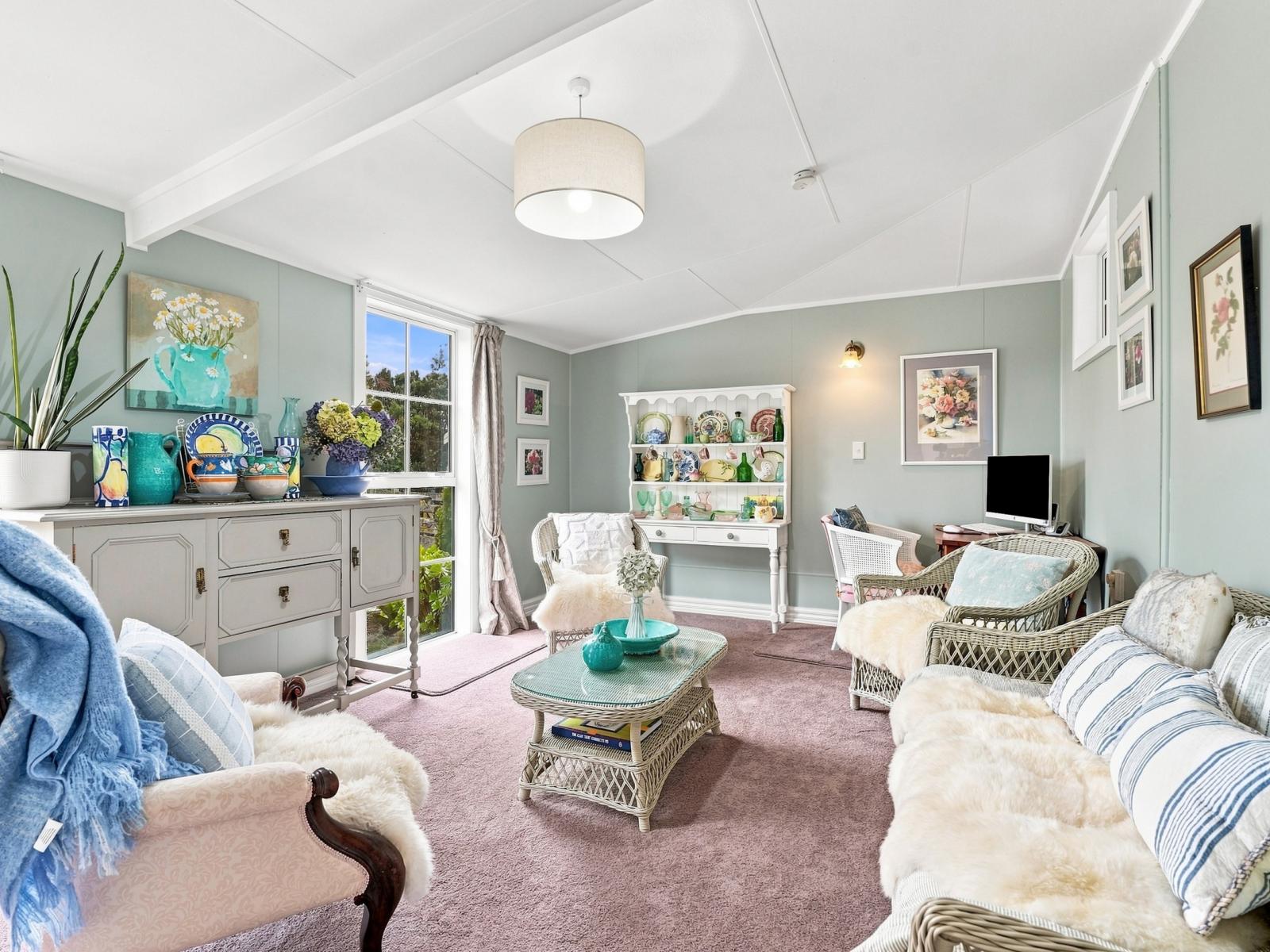 8a Tirimoana Place, Otamatea