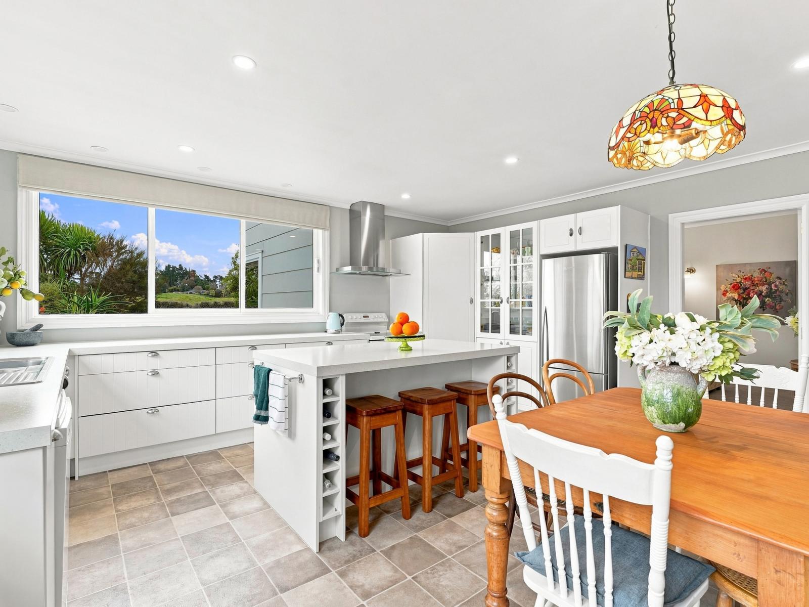 8a Tirimoana Place, Otamatea