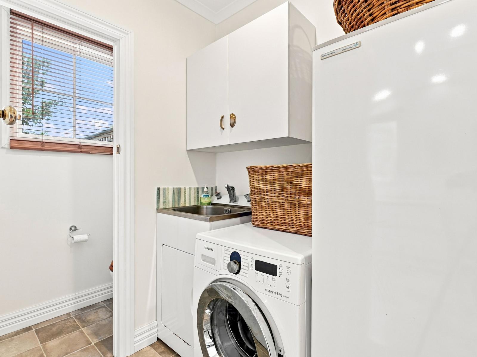 8a Tirimoana Place, Otamatea