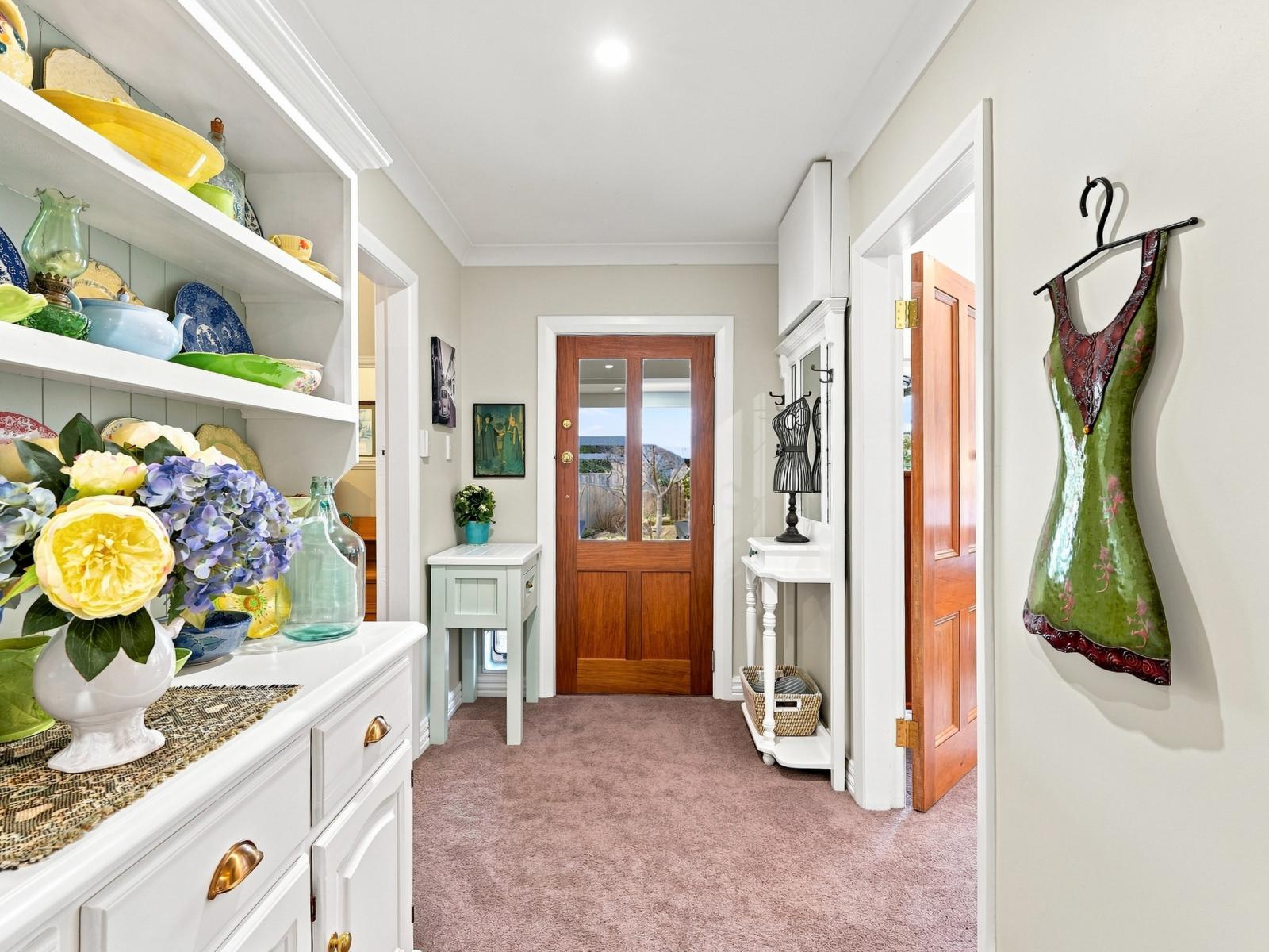 8a Tirimoana Place, Otamatea