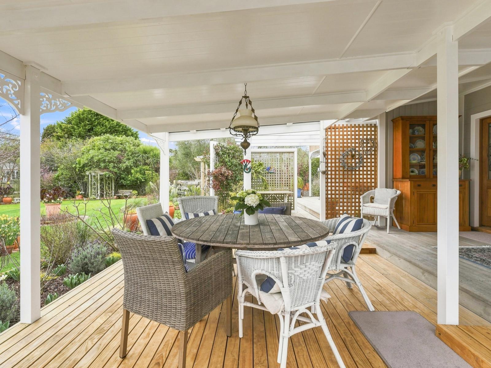 8a Tirimoana Place, Otamatea