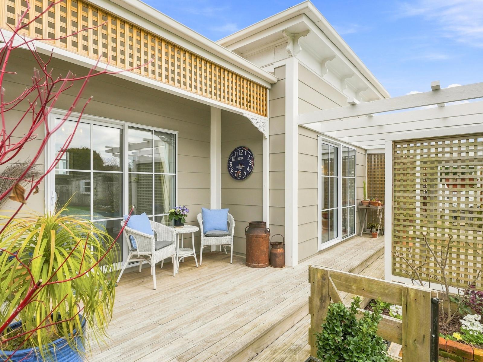 8a Tirimoana Place, Otamatea