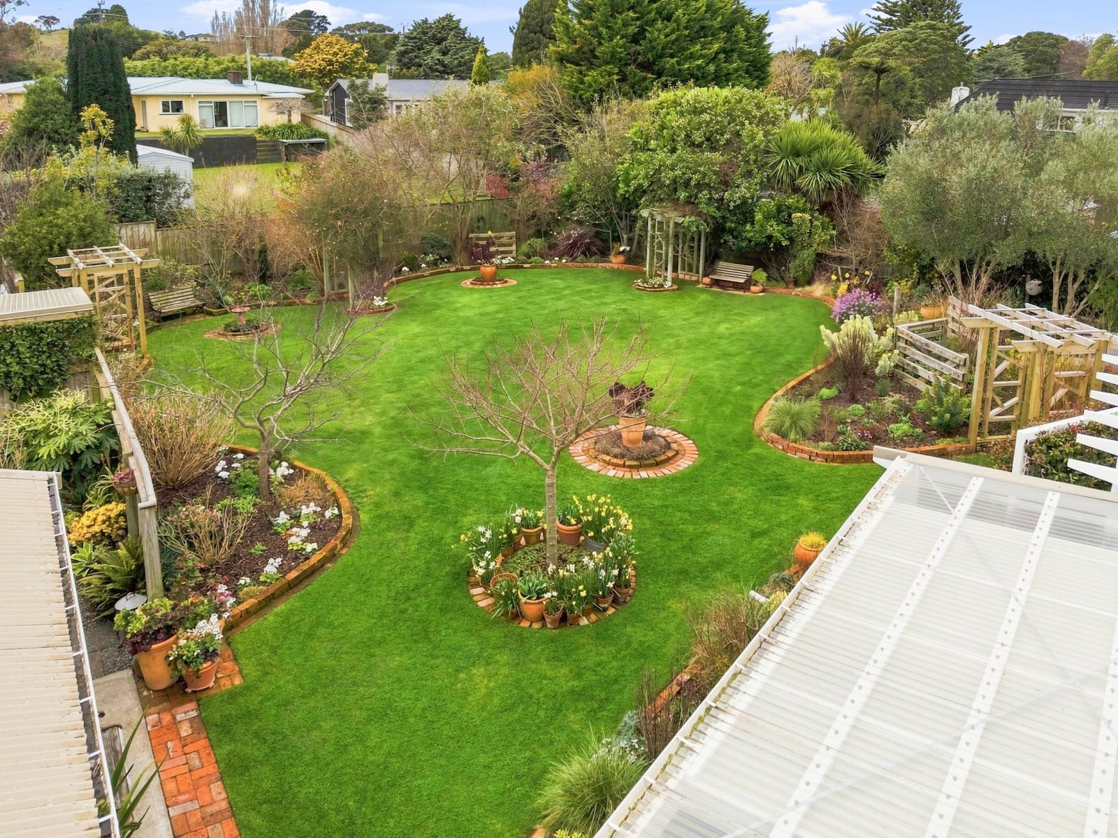 8a Tirimoana Place, Otamatea