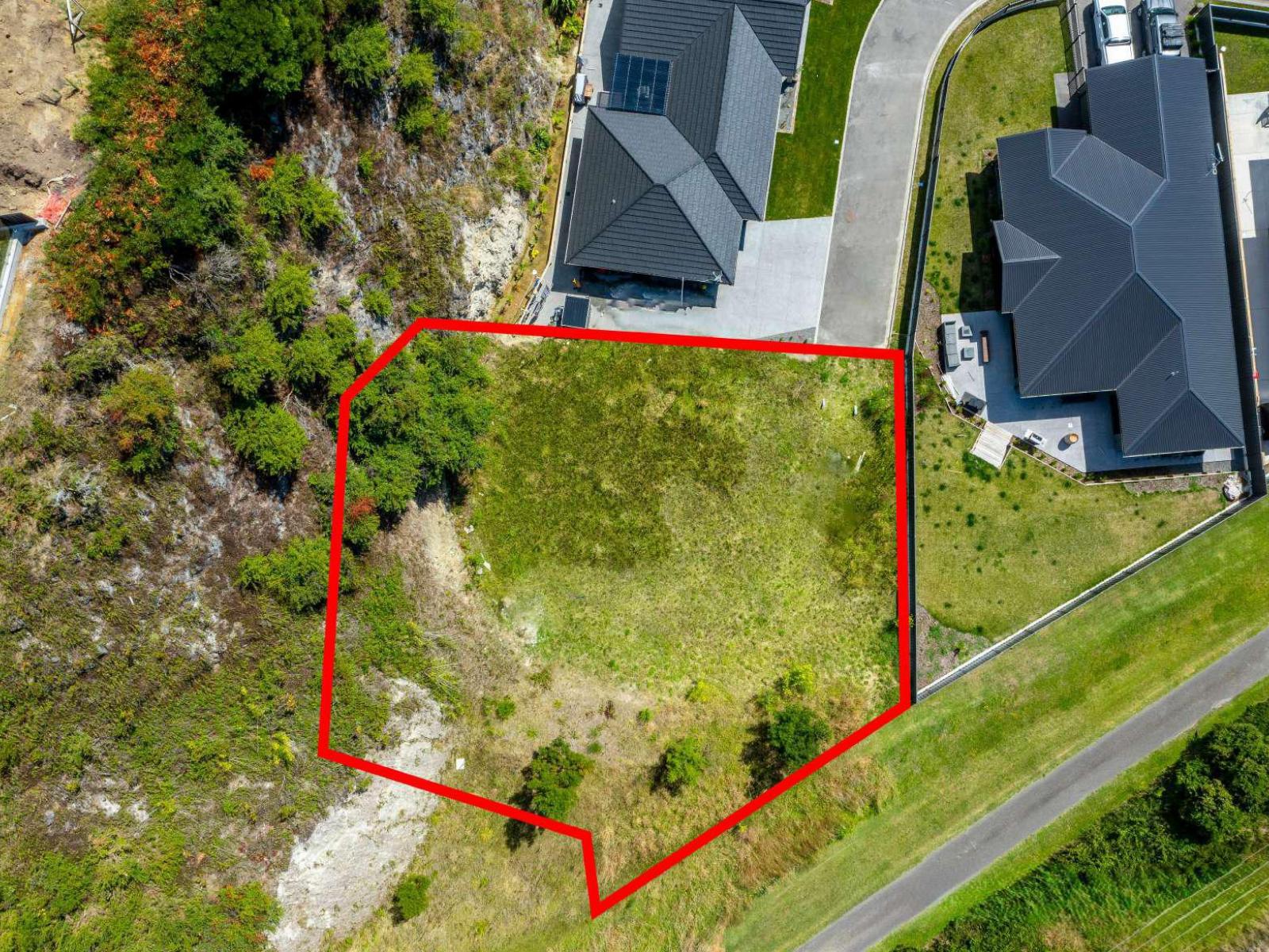 65 Oak Road, Poraiti