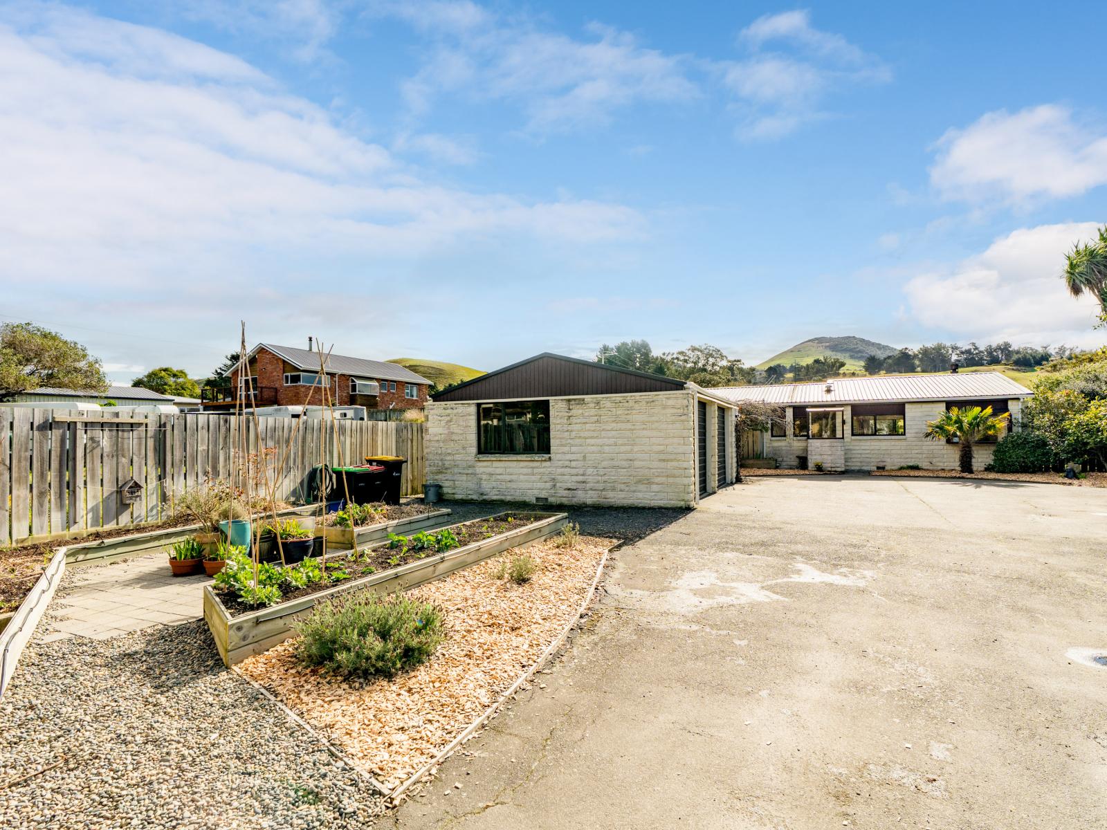 586 Brighton Road, Westwood
