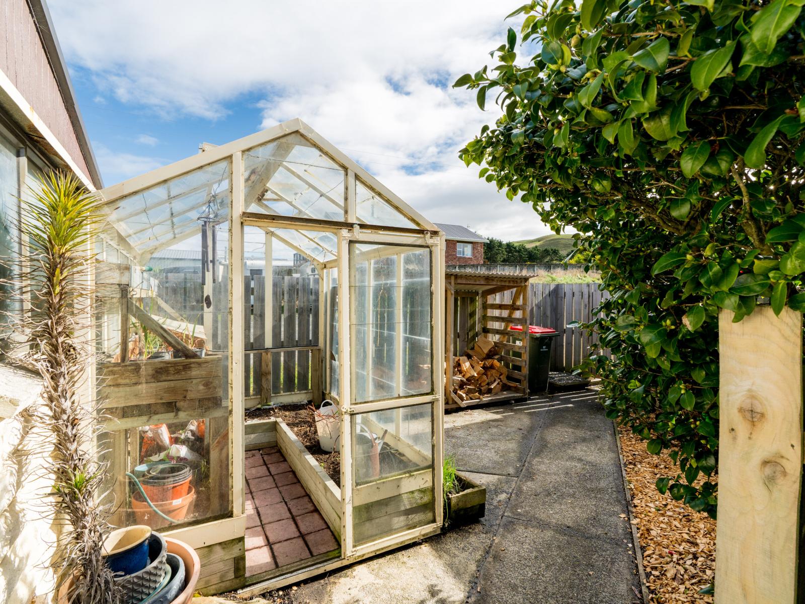 586 Brighton Road, Westwood