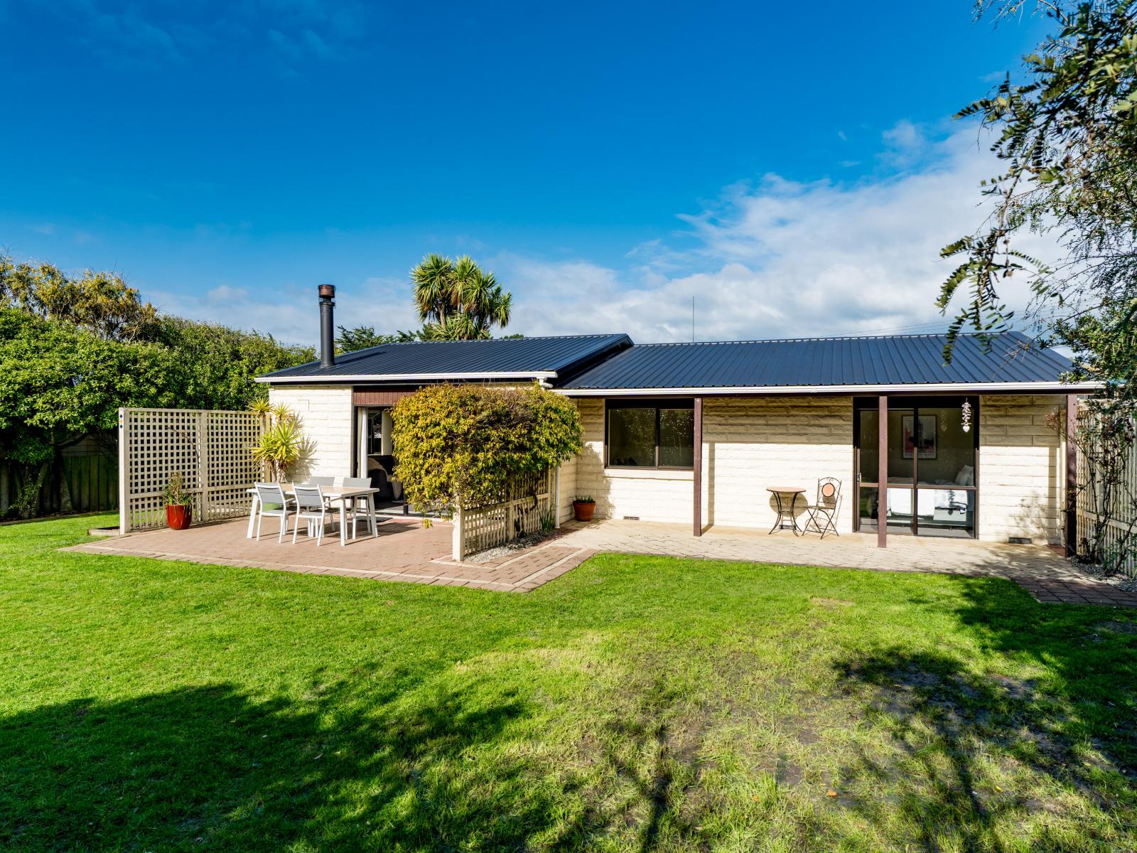 586 Brighton Road, Westwood