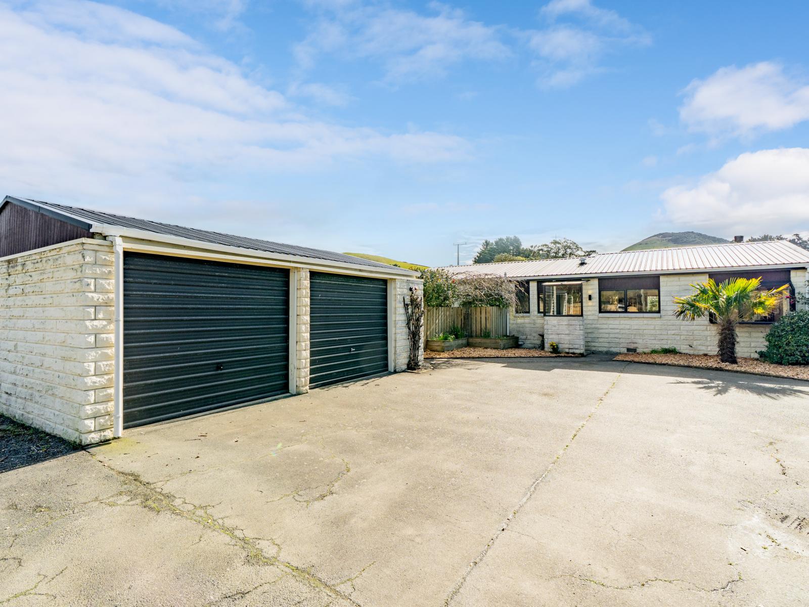 586 Brighton Road, Westwood