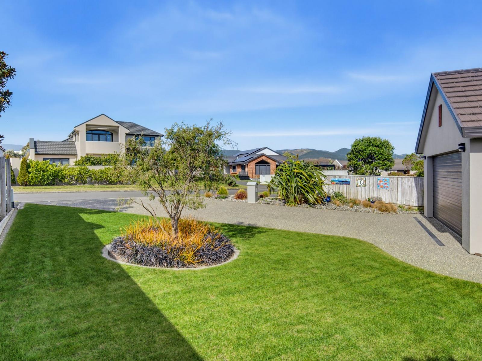 16 Rifleman Lane, Paraparaumu Beach