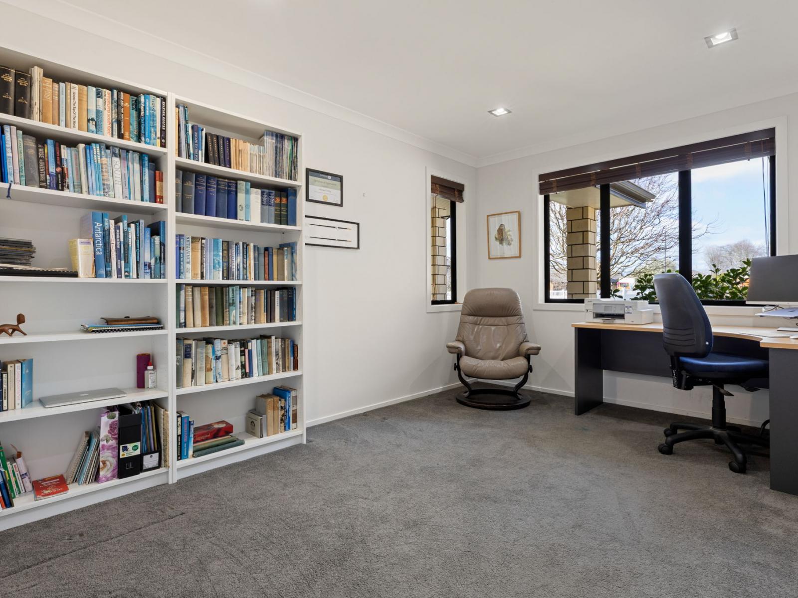 9 Cooper Crescent, Cambridge