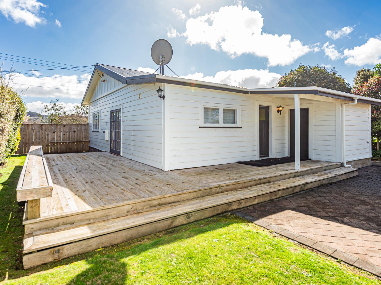 194 Anzac Parade, Whanganui East