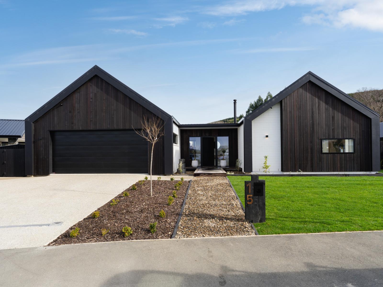 15 Franks Place, Outram