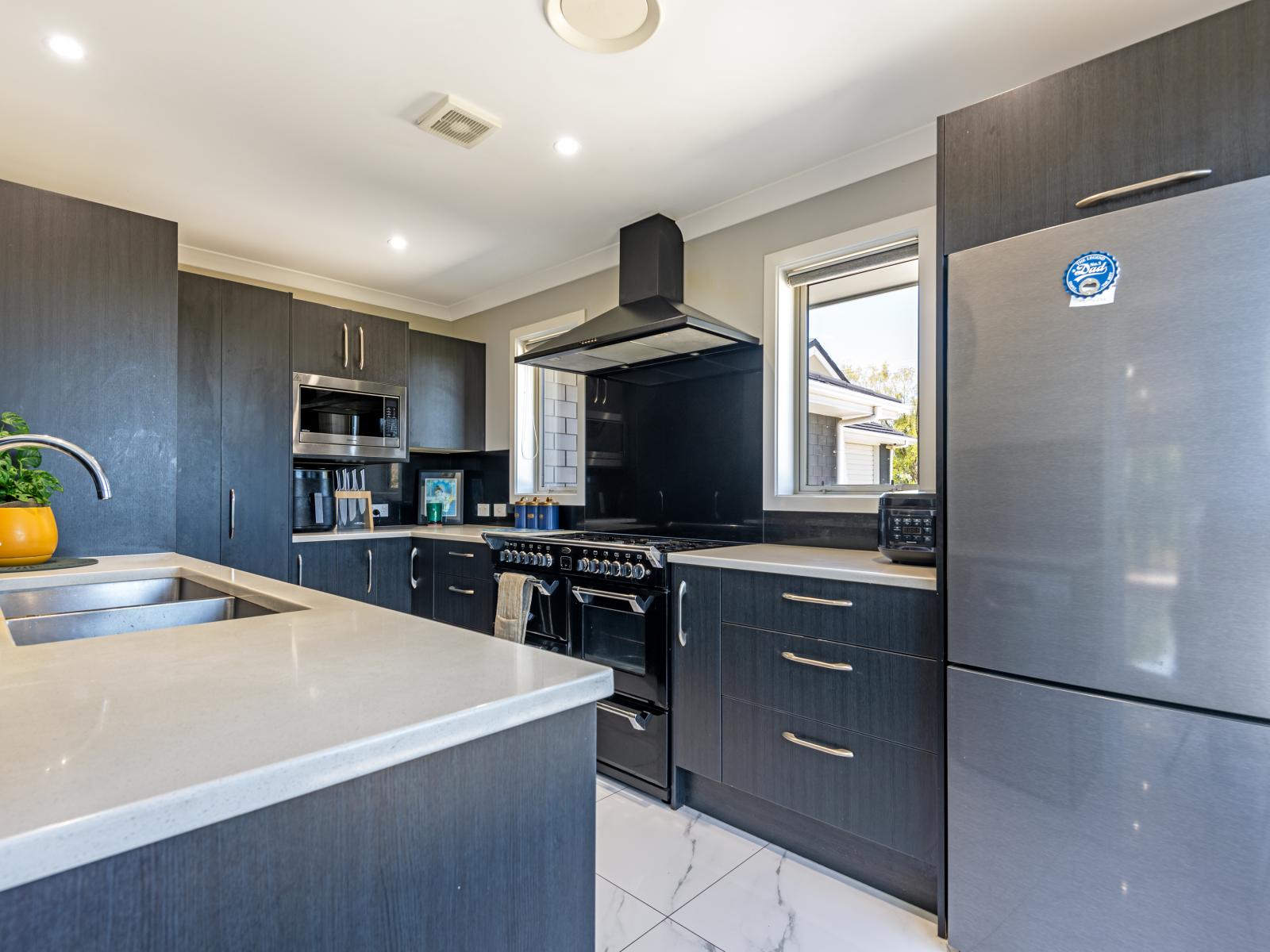 2 Tutakarae Road, Kelvin Grove