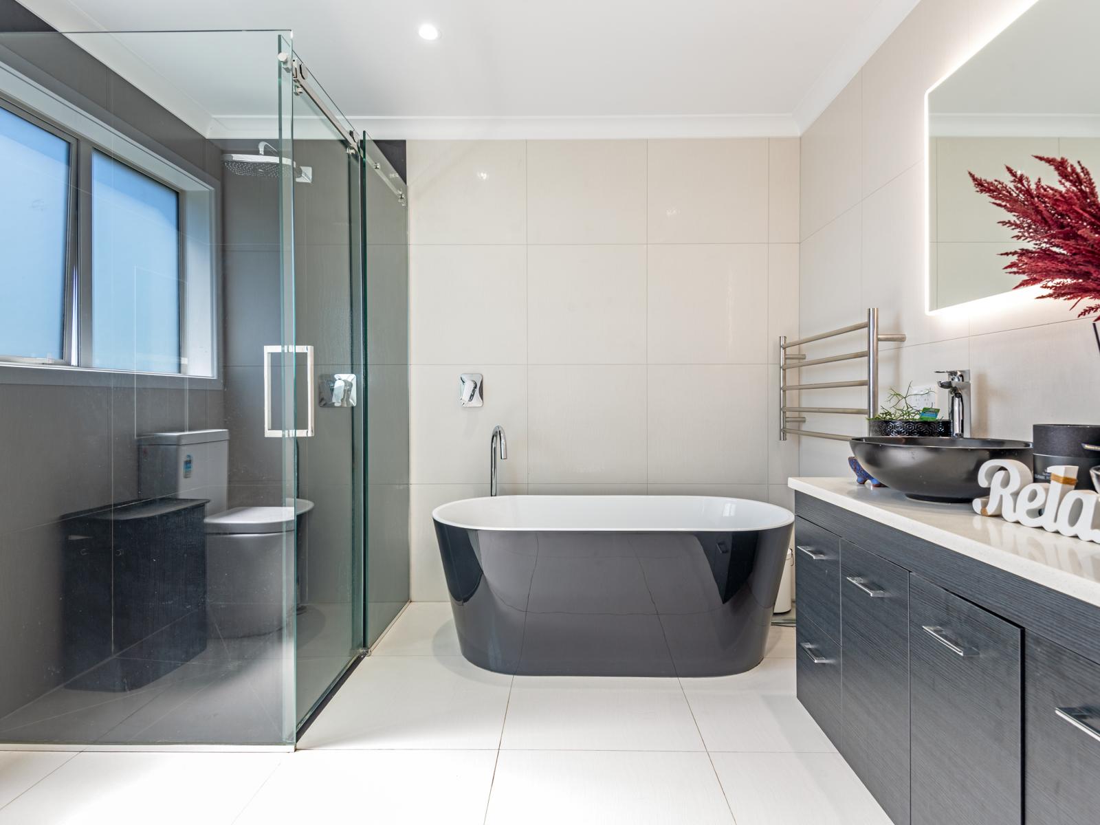 2 Tutakarae Road, Kelvin Grove