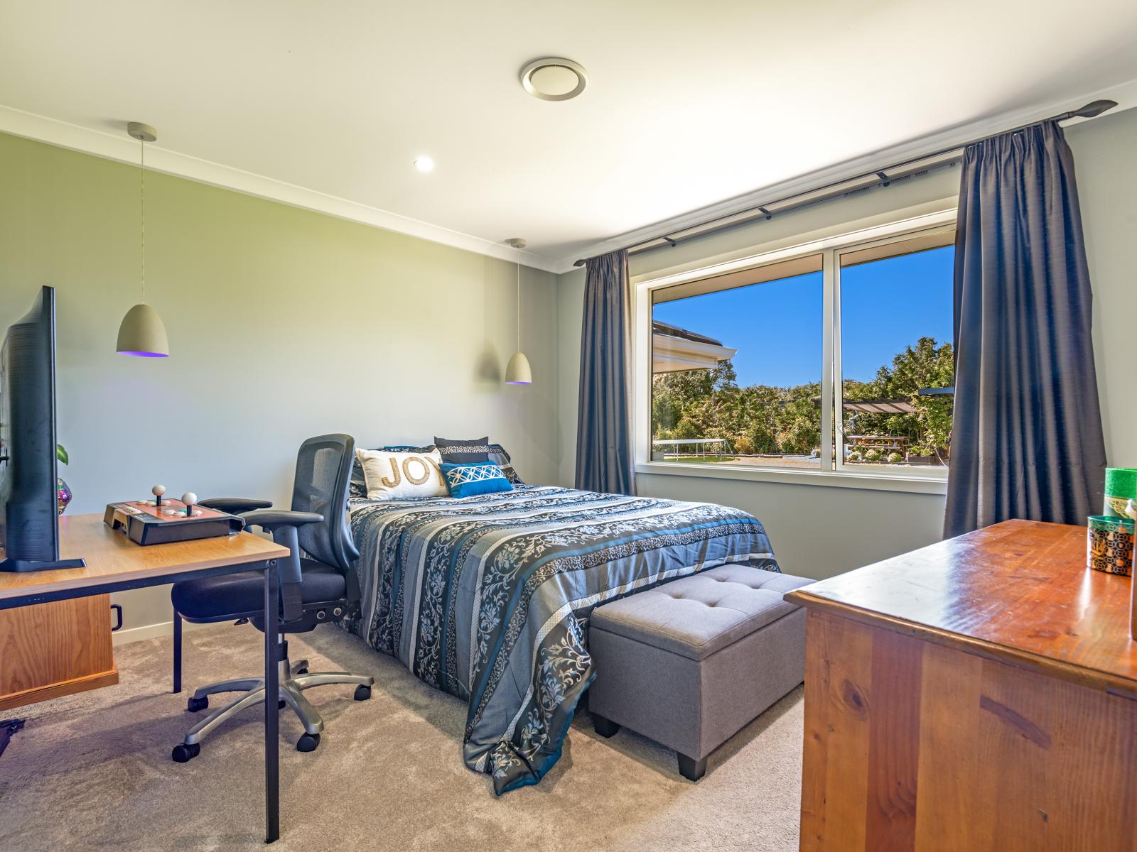 2 Tutakarae Road, Kelvin Grove