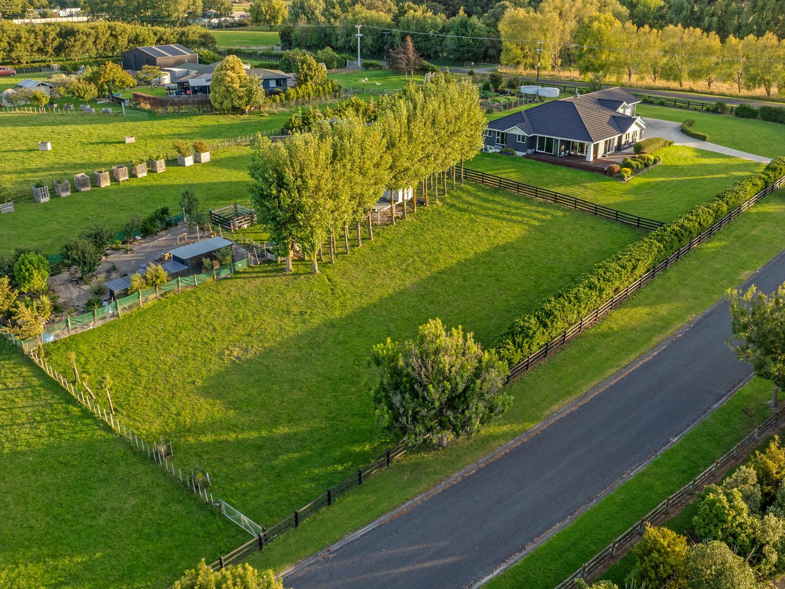 2 Tutakarae Road, Kelvin Grove
