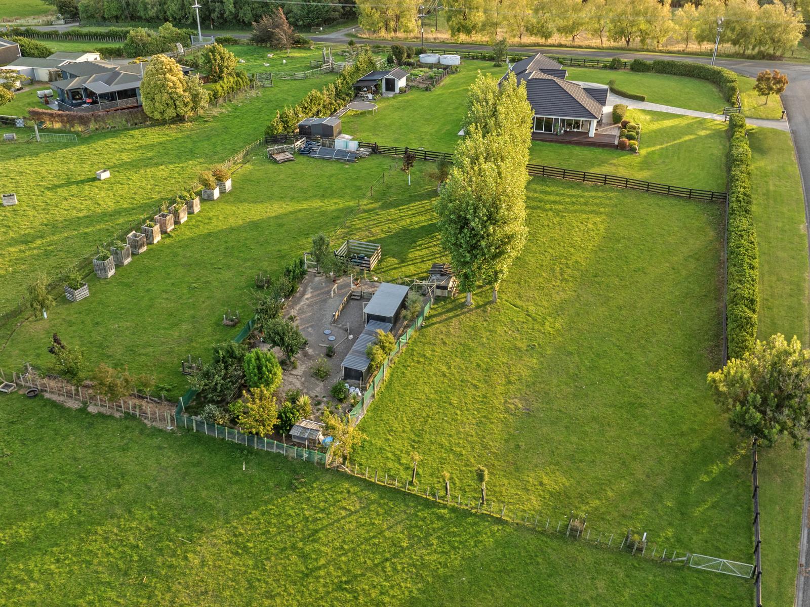 2 Tutakarae Road, Kelvin Grove