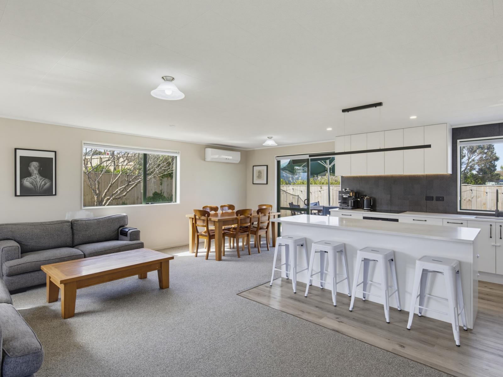 16B Karaka Street, Otaki Beach