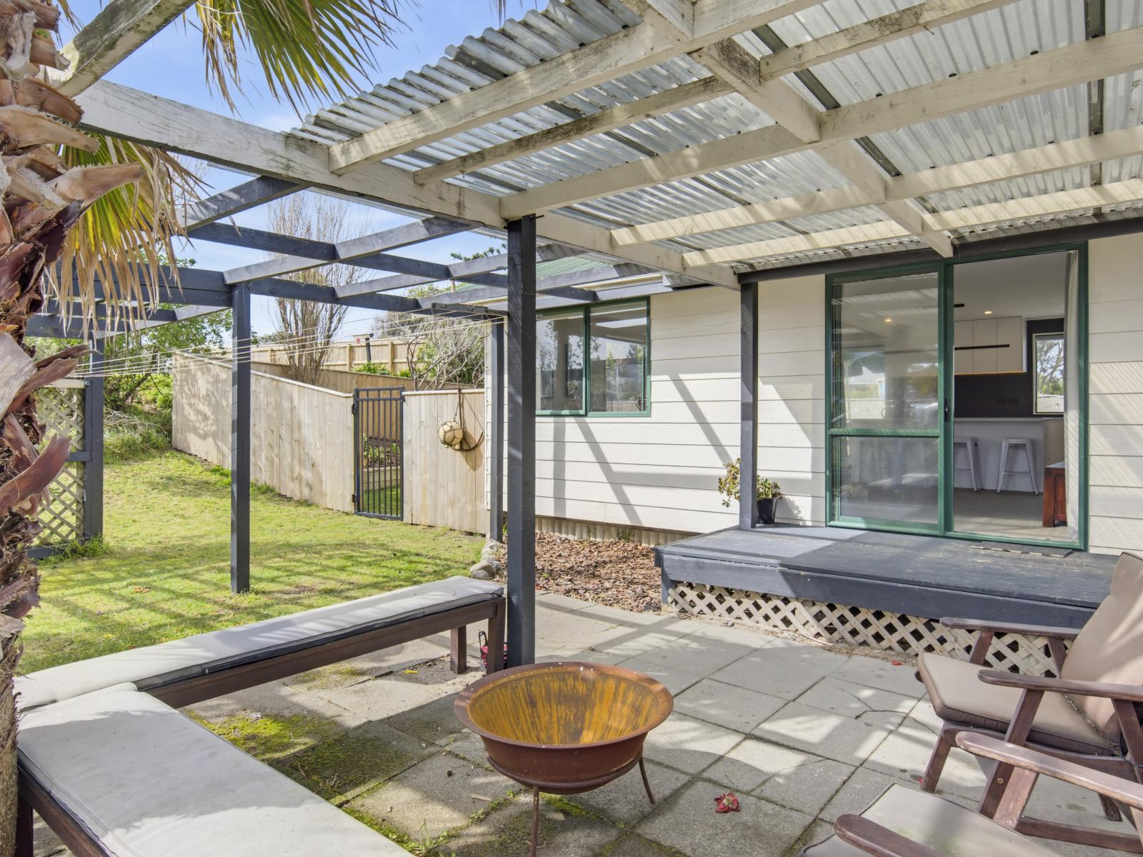 16B Karaka Street, Otaki Beach
