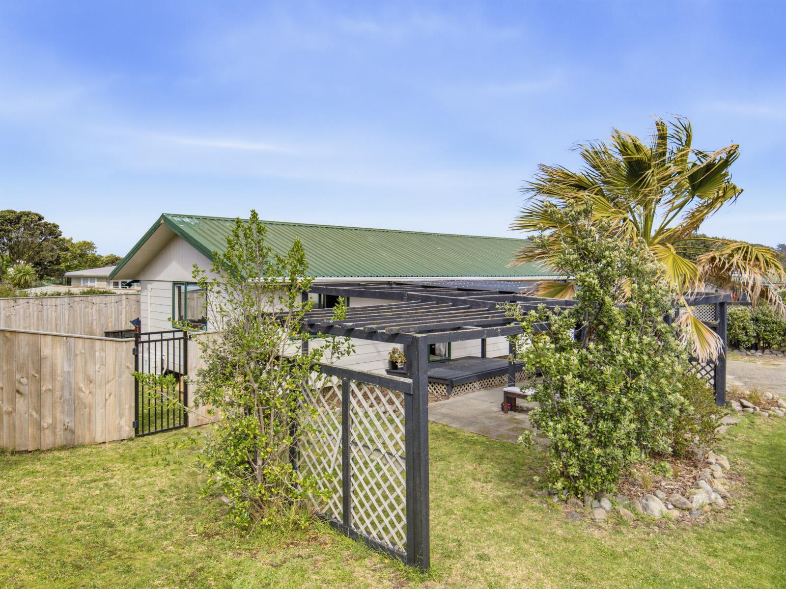 16B Karaka Street, Otaki Beach