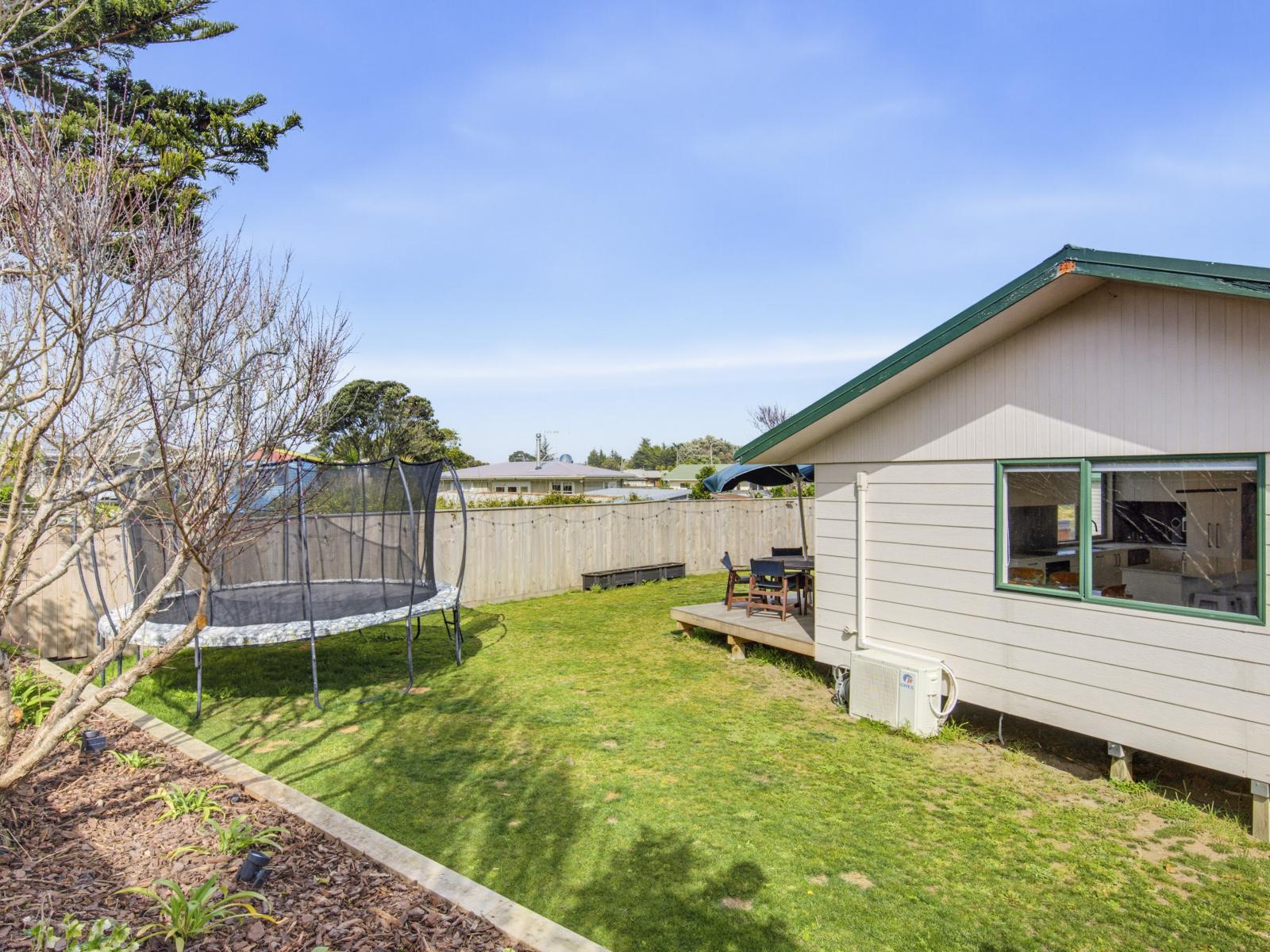 16B Karaka Street, Otaki Beach