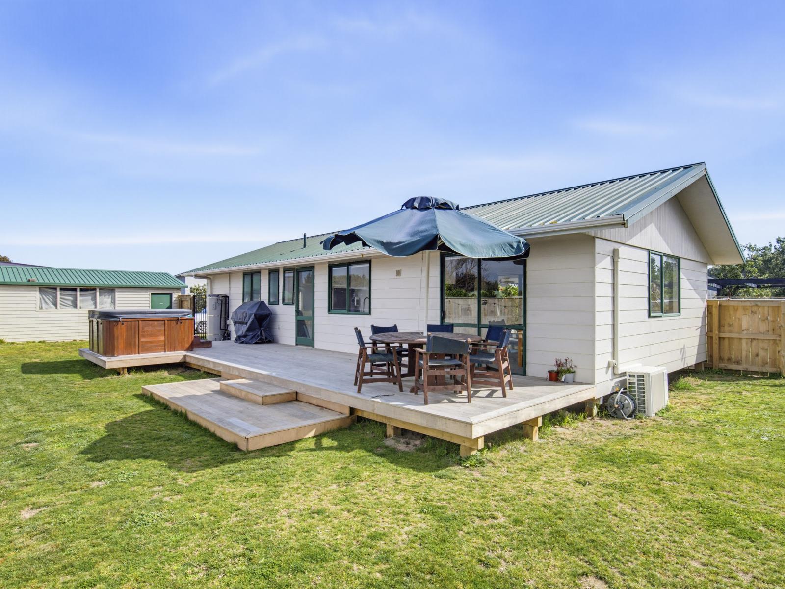 16B Karaka Street, Otaki Beach