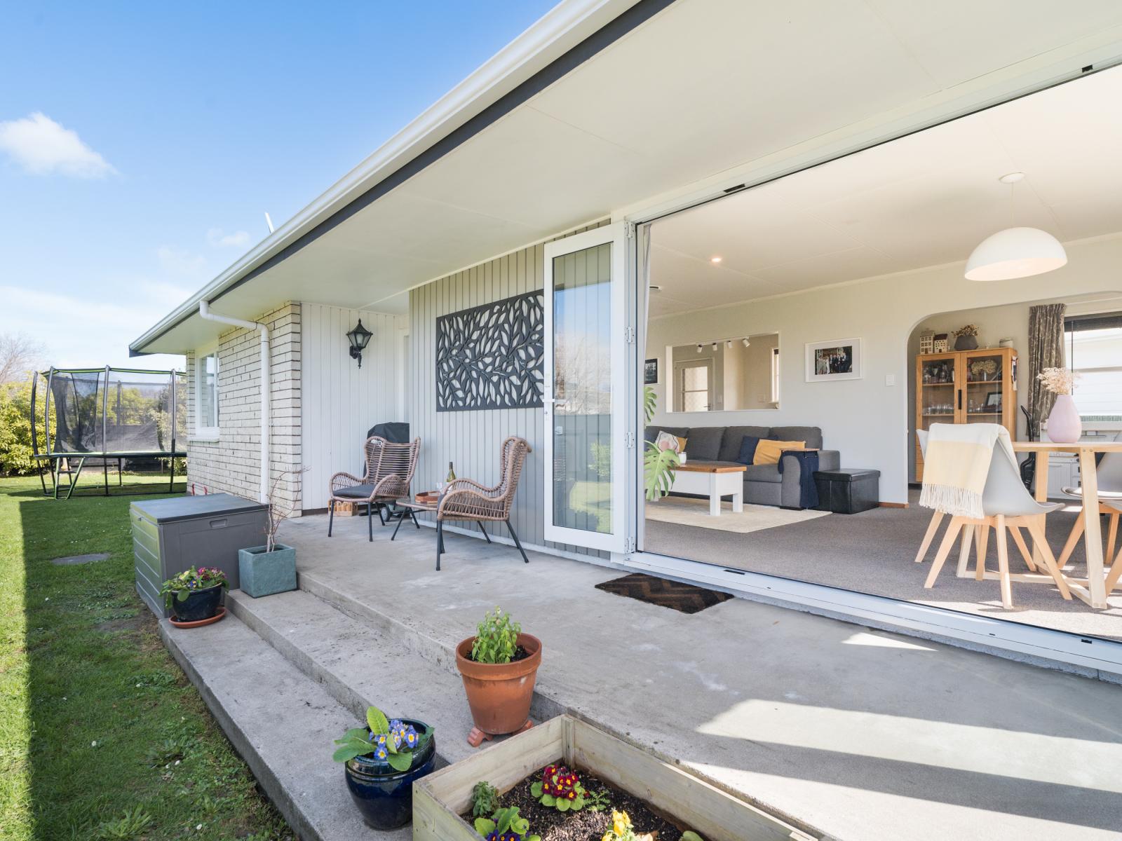 1 Sutherland Crescent, Westbrook