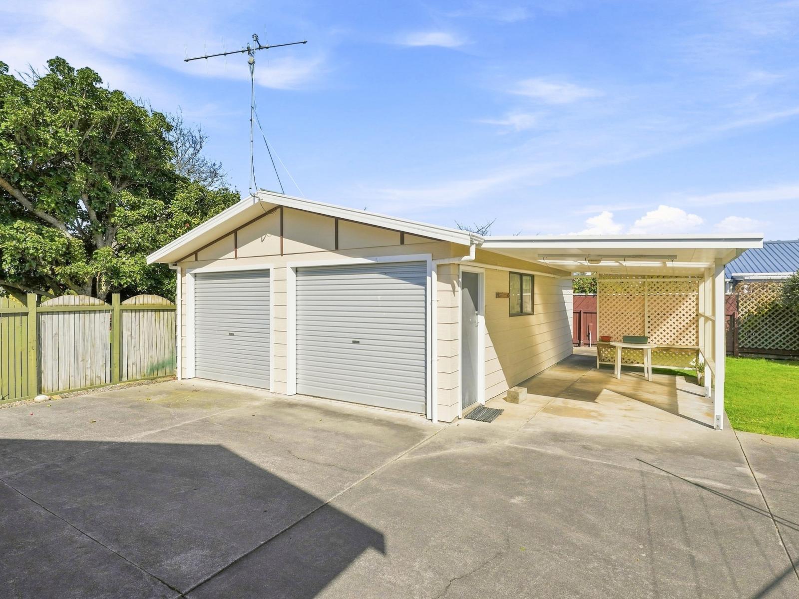 39 Treadwell Street, Springvale