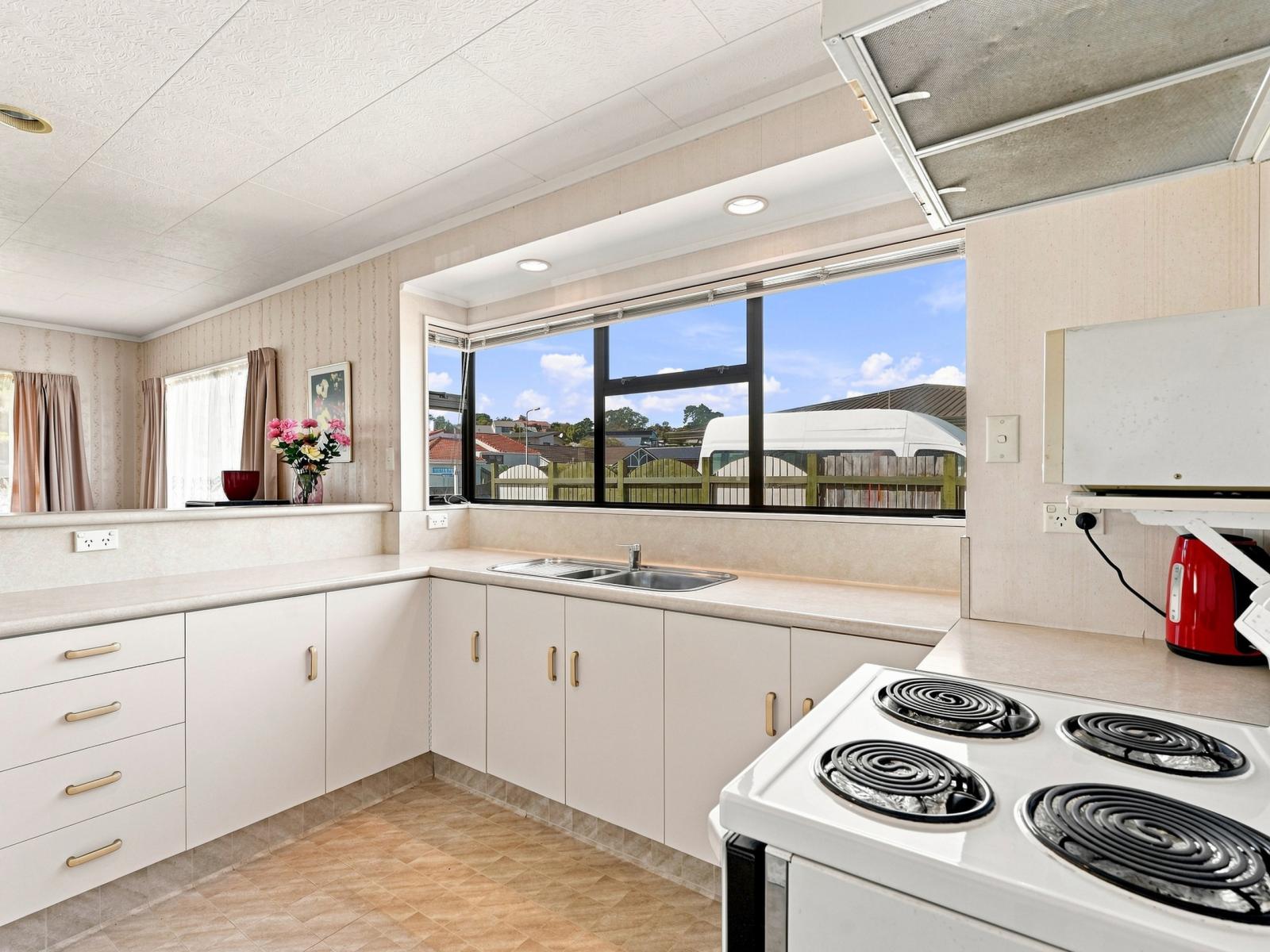 39 Treadwell Street, Springvale