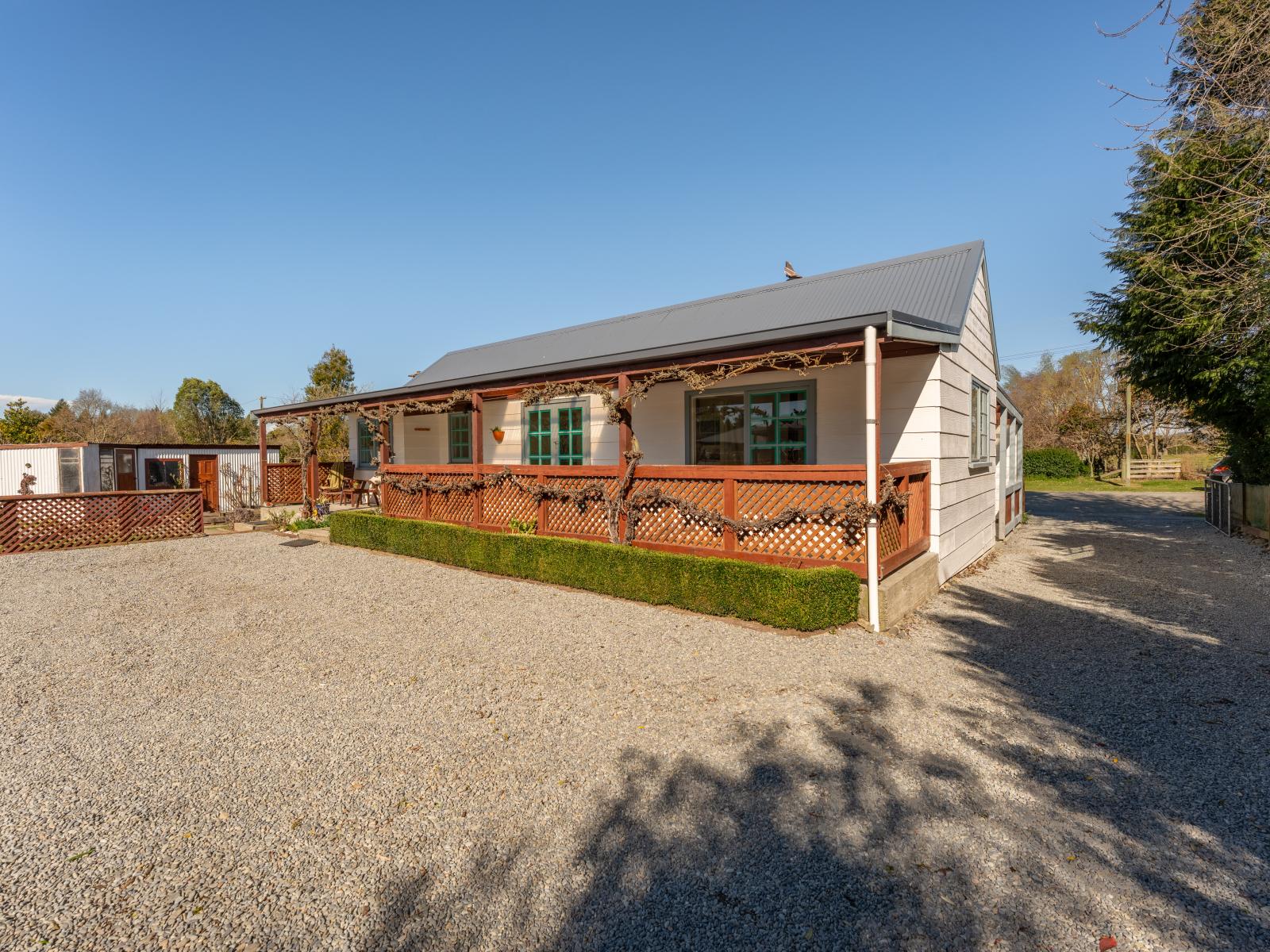 590 Woodbury Road, Woodbury