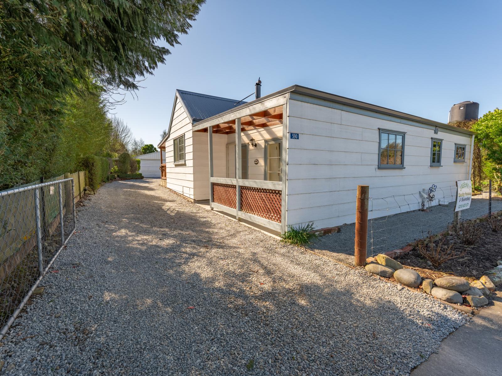 590 Woodbury Road, Woodbury