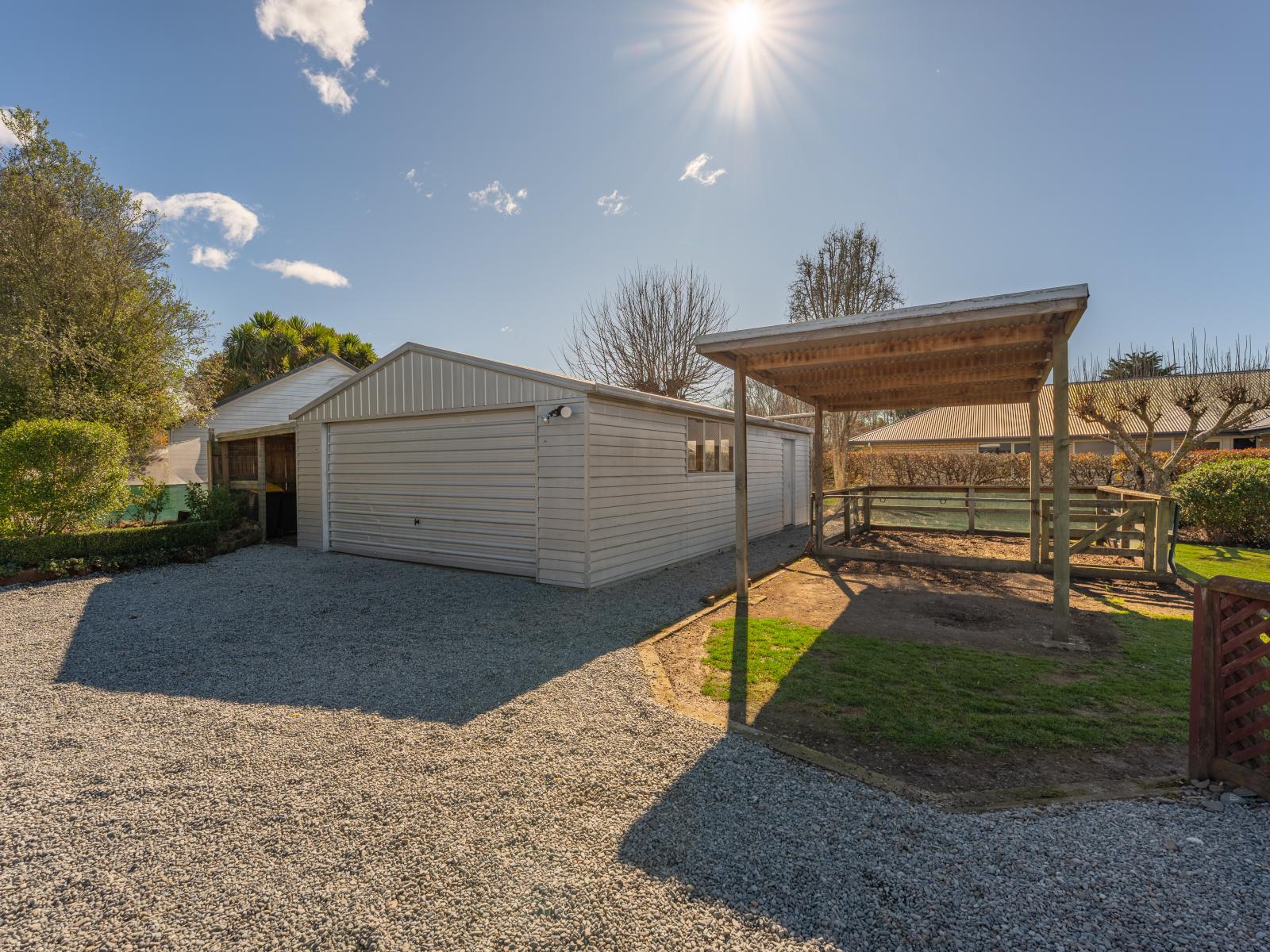 590 Woodbury Road, Woodbury