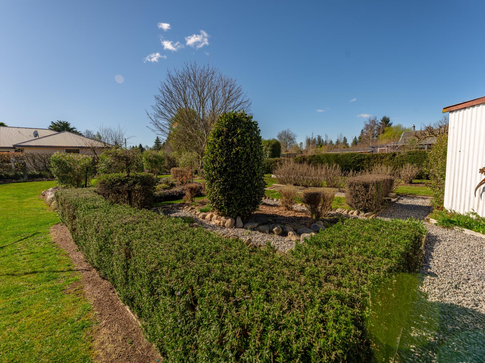 590 Woodbury Road, Woodbury
