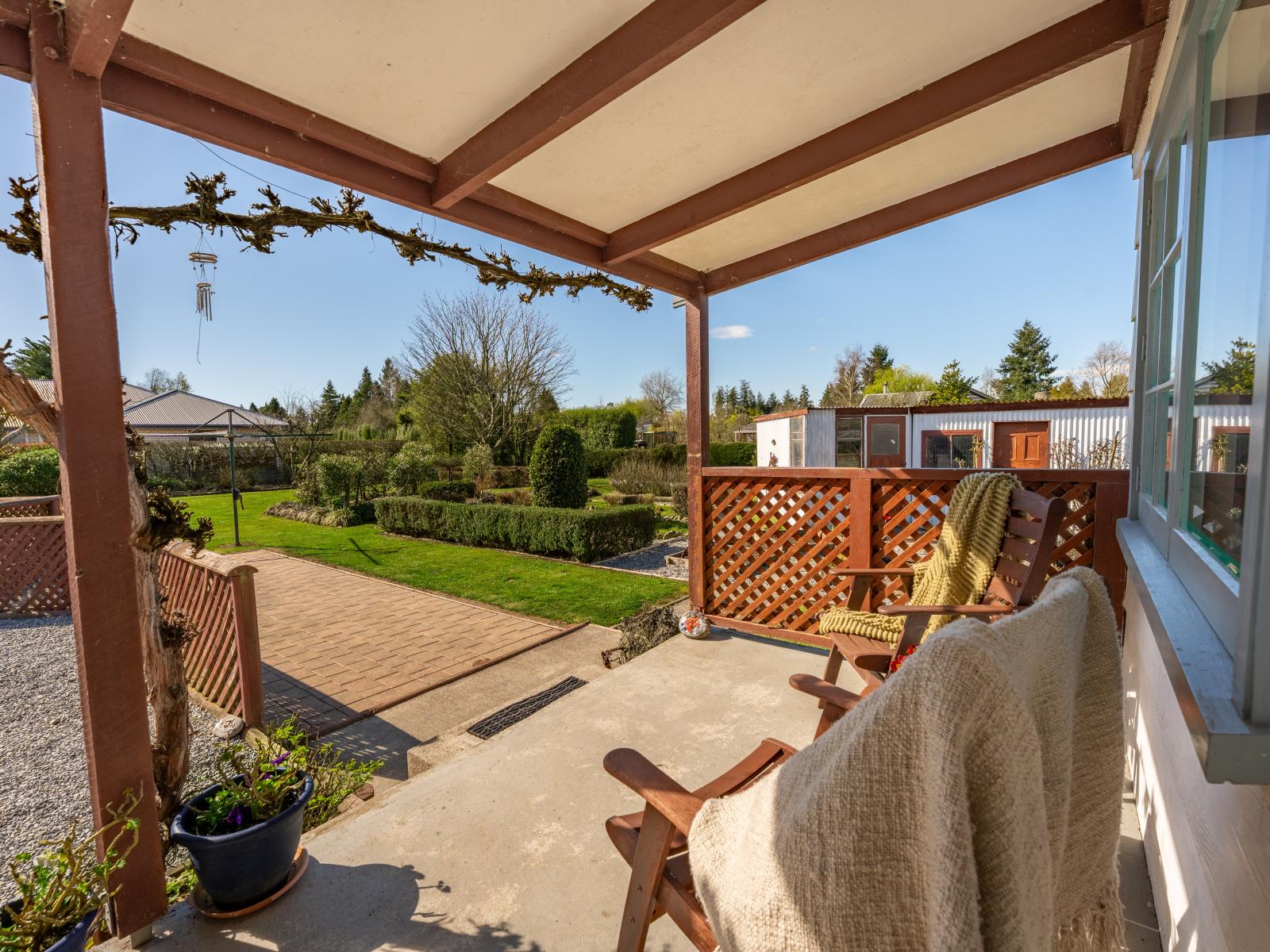 590 Woodbury Road, Woodbury