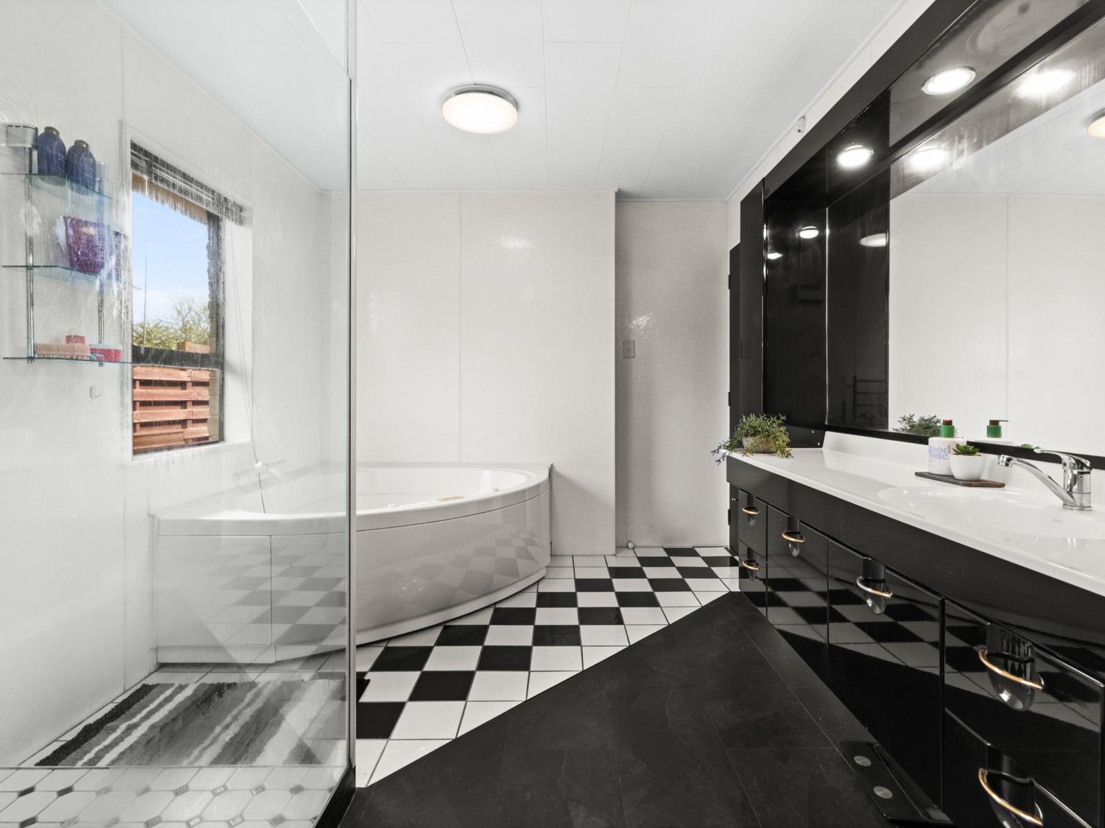 7 Ayto Way, Havelock North