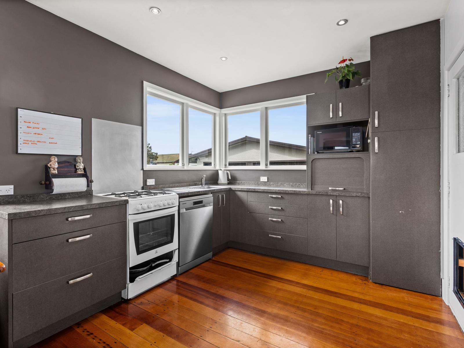 1305 Briggs Place, Mayfair