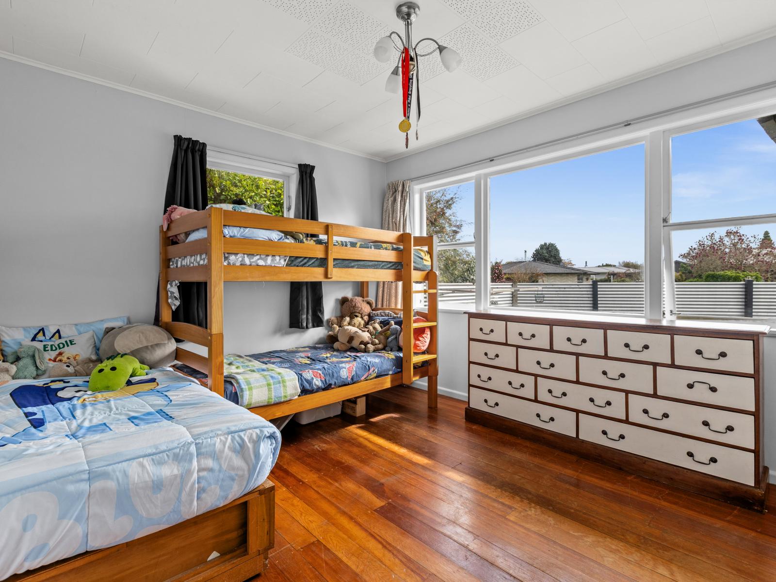 1305 Briggs Place, Mayfair