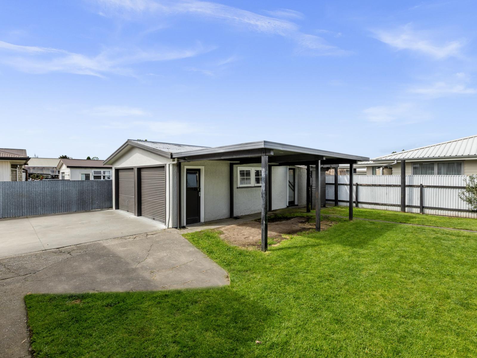 1305 Briggs Place, Mayfair