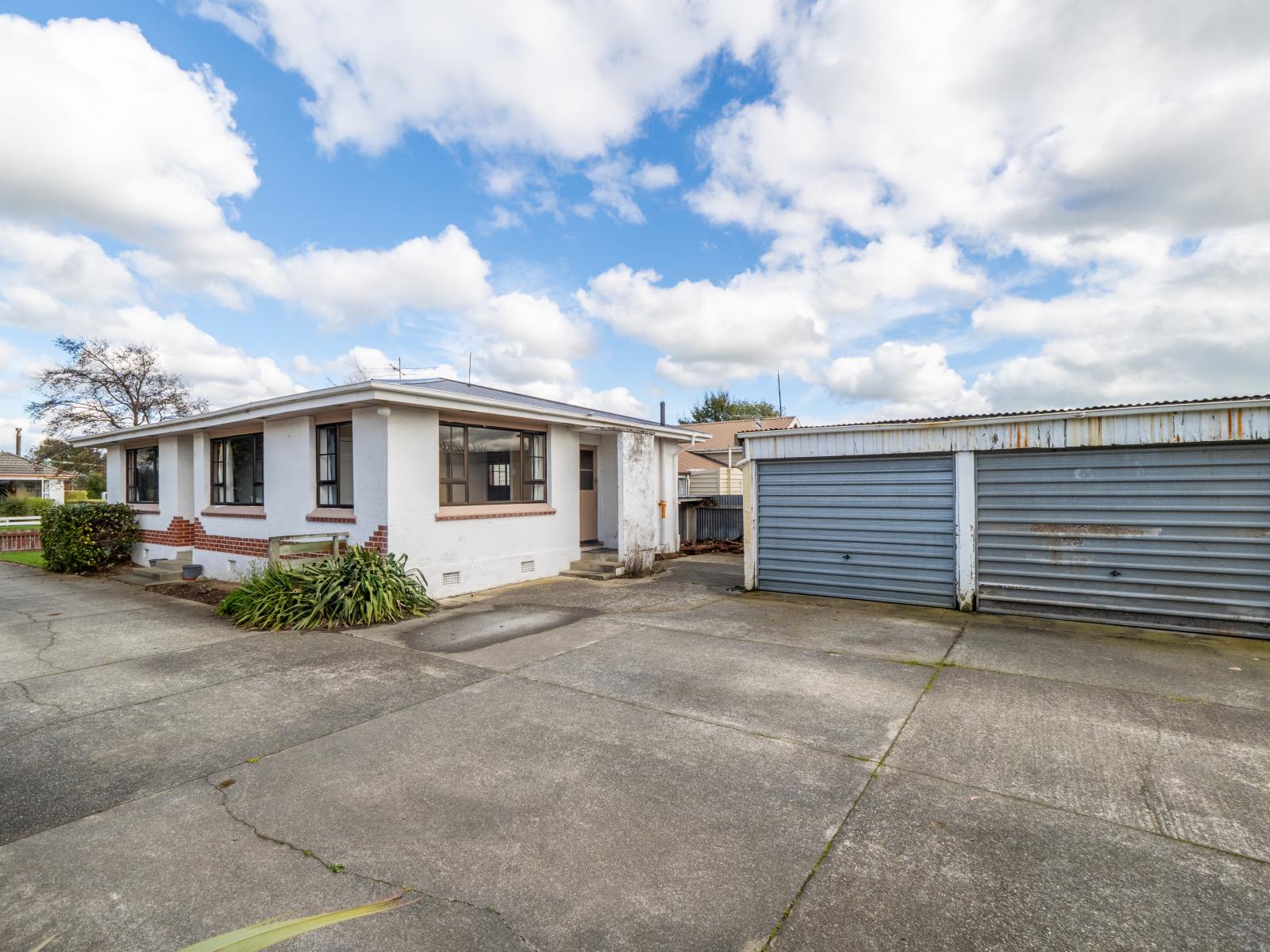 132 Lamond Street East, Hargest