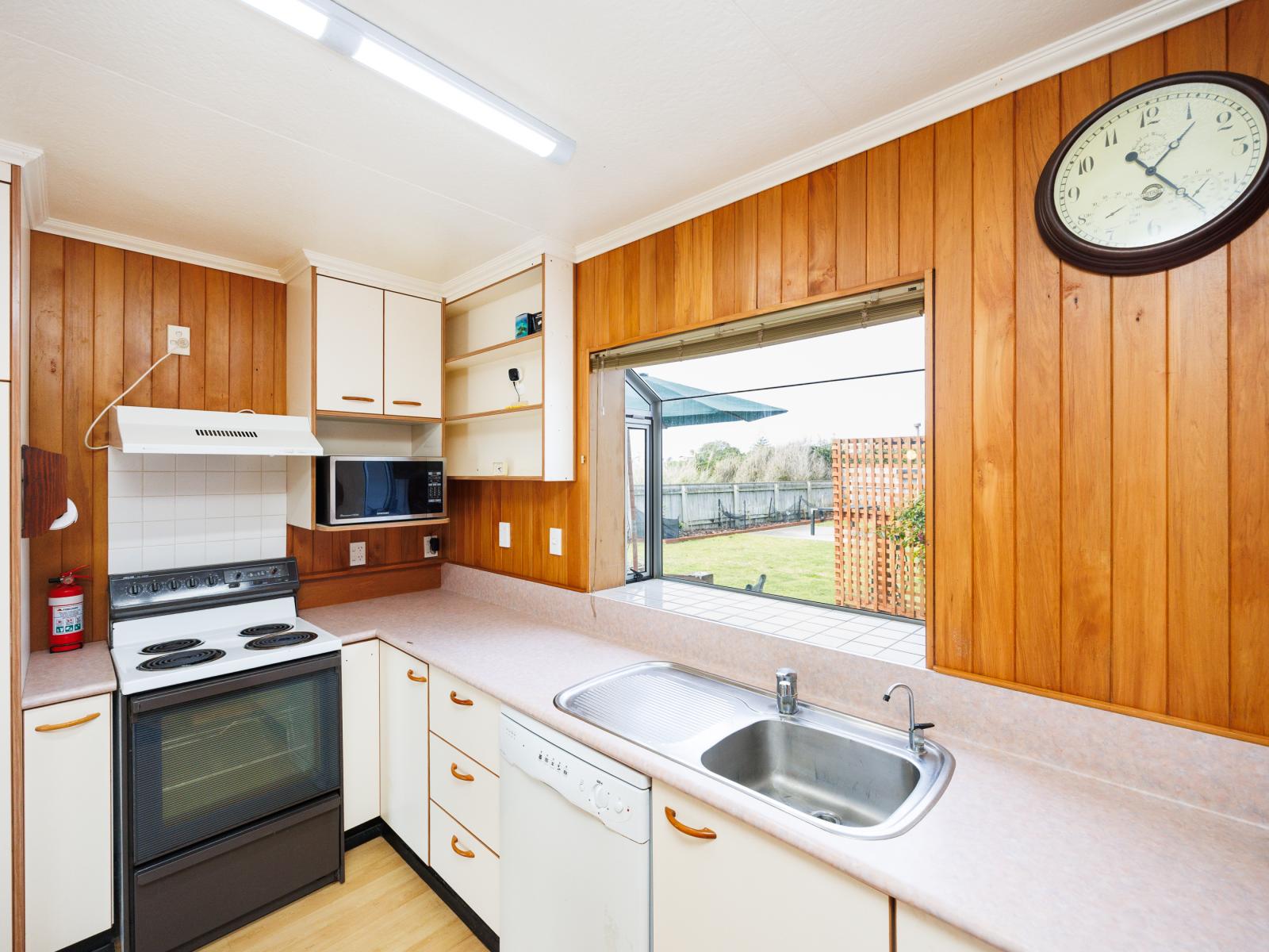 31 Hunia Terrace, Himatangi Beach