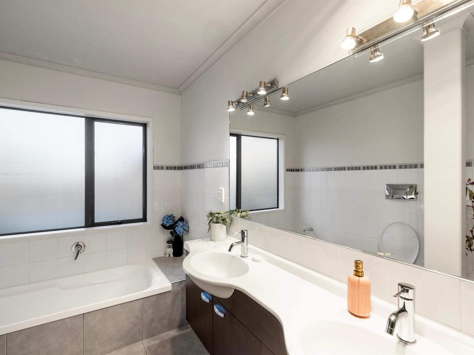 33 Golden Sands Drive, Papamoa