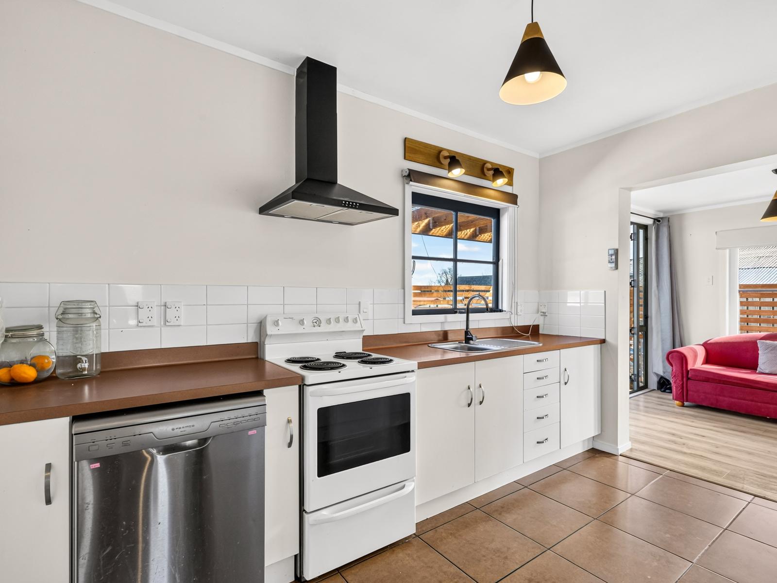6 Cambridge Street, Putaruru