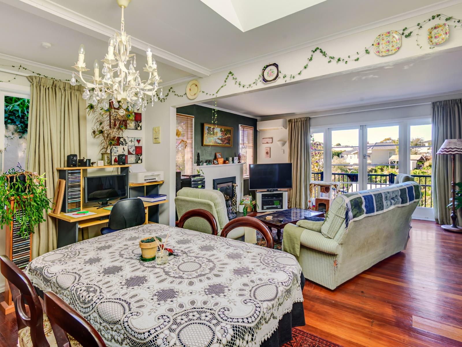 16 Spencer Road, Hospital Hill